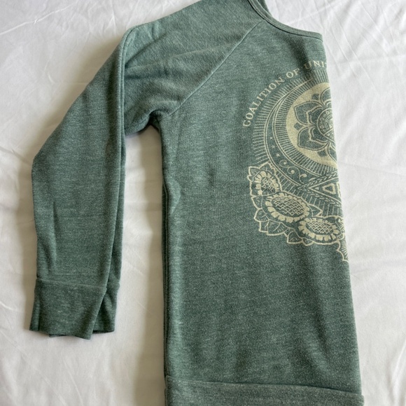 Vintage Obey crew neck - Picture 3 of 4